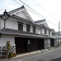 fukuoka-ukiha-yoshii-shirokabe02.jpg