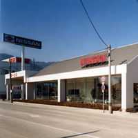 nissan-nakagosho-shop01.jpg